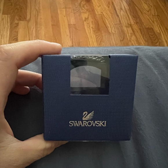 BNWT SWAROVSKI SLAKE 5297364 - DMUL/GUNS - 36 CM - Picture 2 of 4